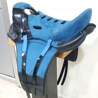 Endurance riding saddle