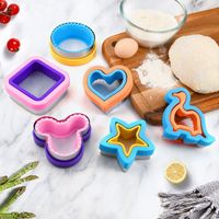 Hot Selling Dinosaur Cookie Cutters Sandwich Molds and Sealers Vegetable Fruit Cookie Cutters Kids DIY Baking Pan Tools