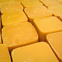 Factory high quality natural beeswax raw beeswax yellow/white honey wax